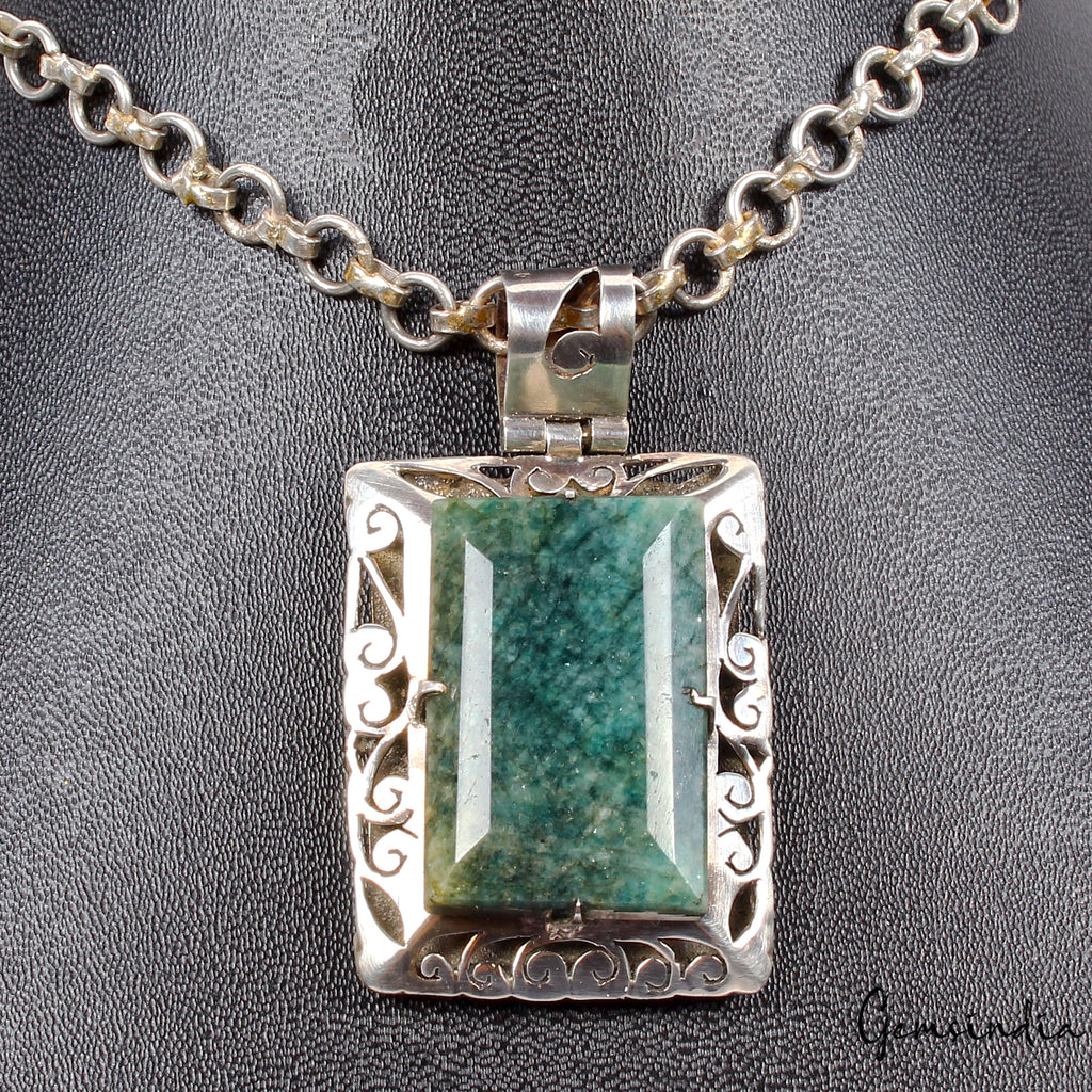 Emerald Loose Gemstone, Green — 54x31x14mm, 117.80 Ct (23.50 g)
