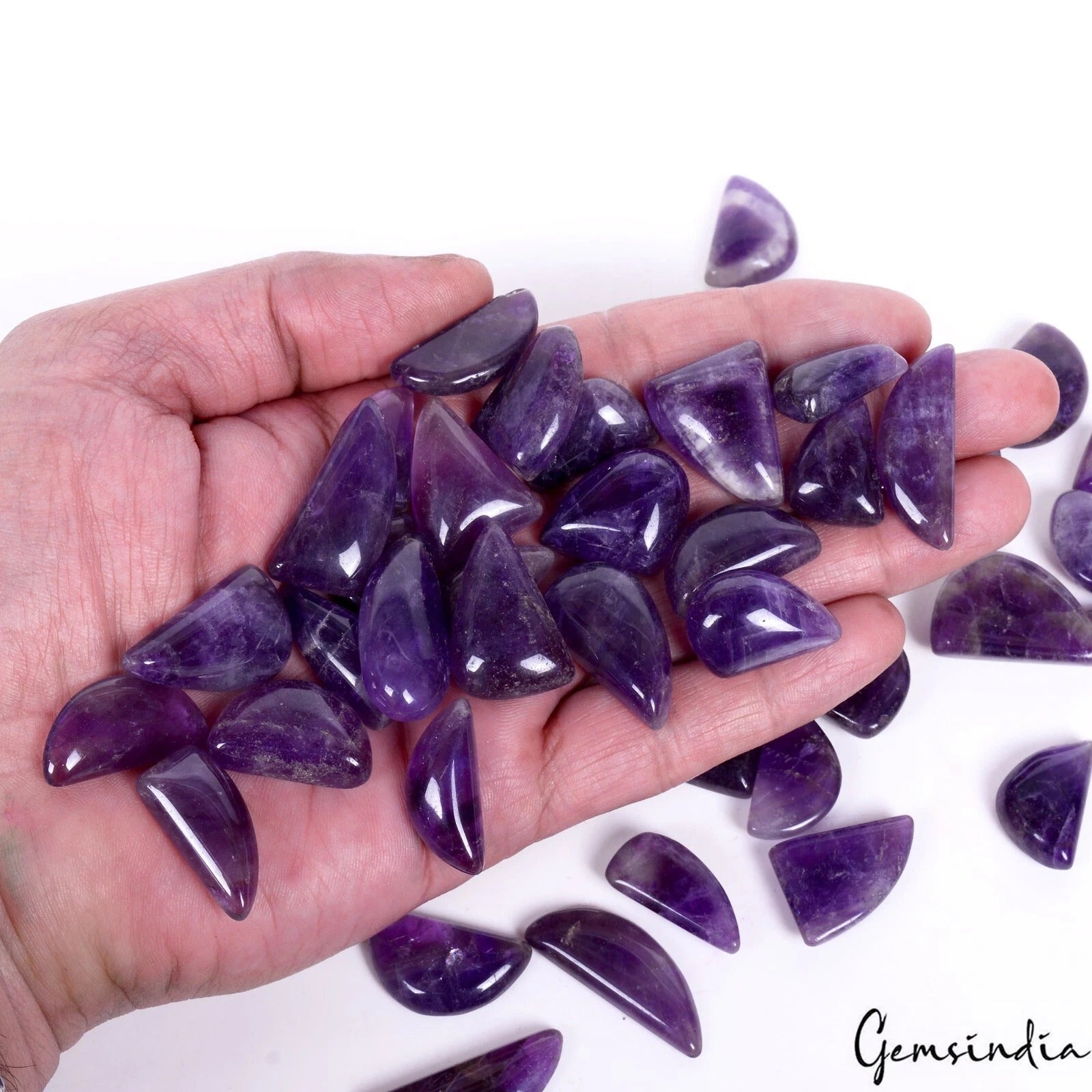 Amethyst Lot, Cabochon, Mix Cabochon, Untreated — 42 Pieces, 20mm to 32mm, 830 Ct, Madagascar