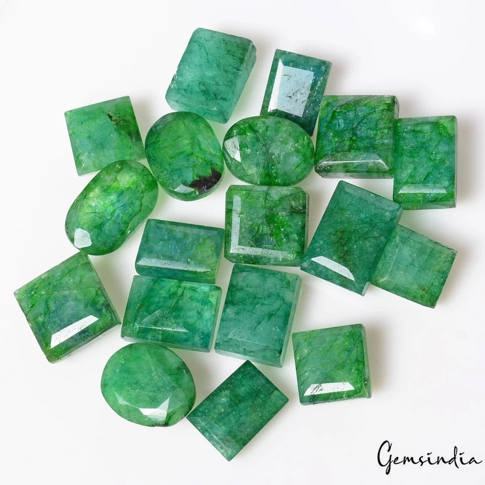 Emerald Lot, Loose Gemstone, Indication of Color Treatment for Better Appearance, Color Enhanced — 18 Pieces, 12mm to 19mm, 260 Ct, Brazil