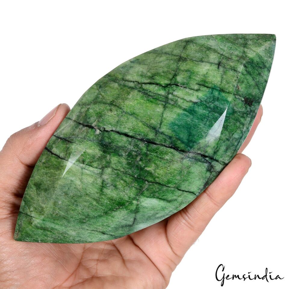915 Gram Natural Huge Green Emerald Earth-Mined Marquise Cut Museum Use Gemstone