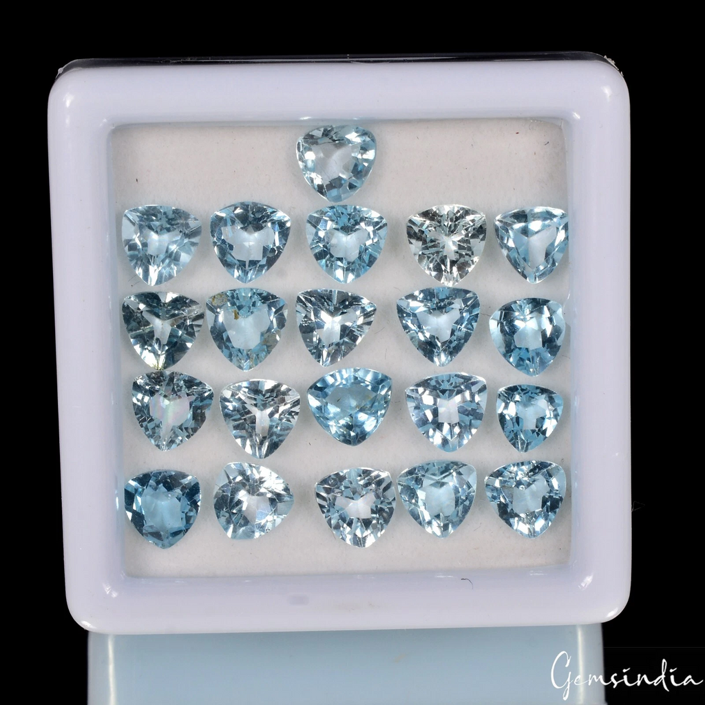 Blue Topaz Lot, Loose Gemstone, Trillion faceted Cut, Untreated — 21 Pieces, 4mm, 19.00 Ct, Brazil
