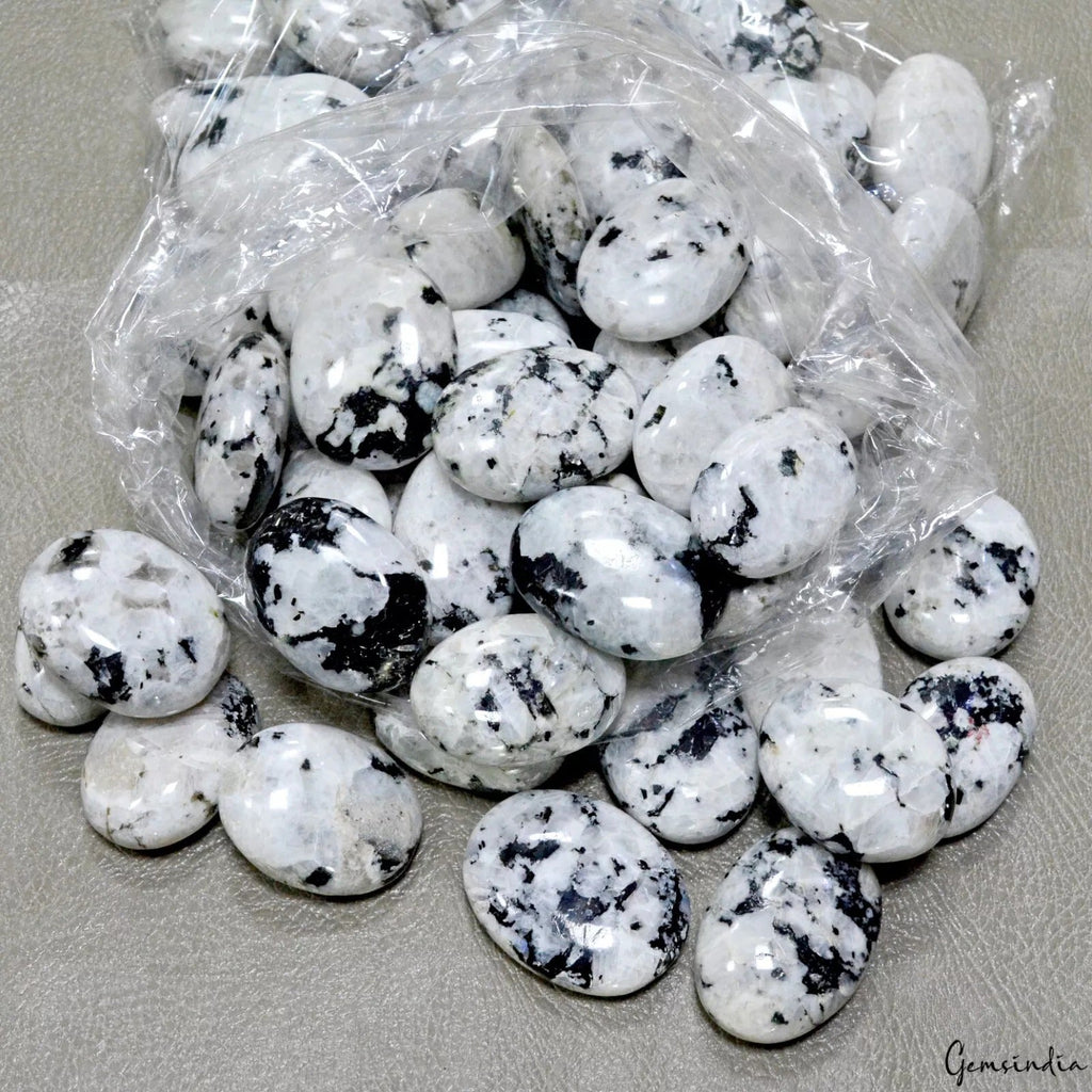 2.4 kg Natural Moonstone Polished Palm Stone Decor Reiki Healing Stones 30 Pcs