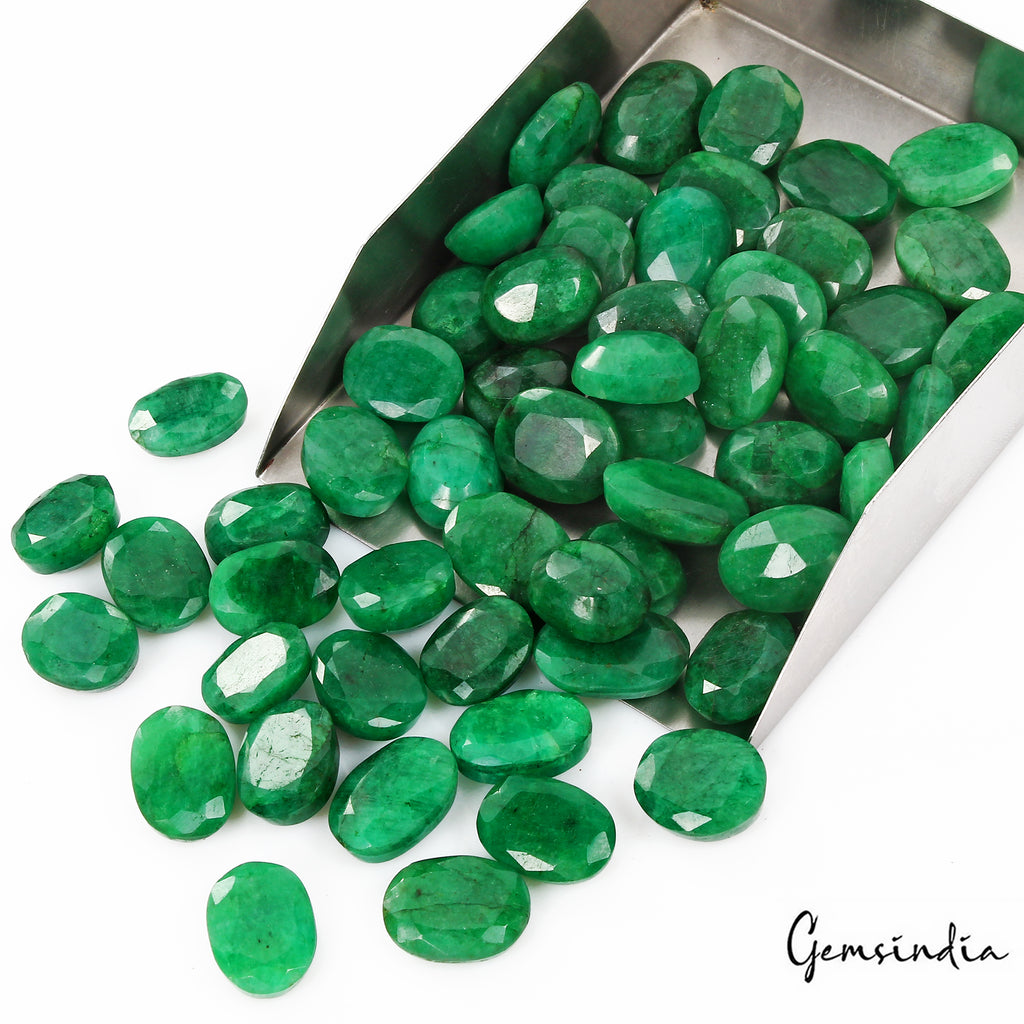 Emerald Lot, Loose Gemstone, Color Enhanced, Green — 56 Pieces, 16mm to 23mm, 1000 Ct, Colombia
