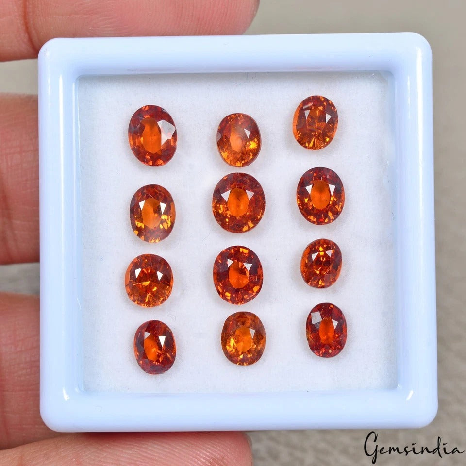 Hessonite Garnet Lot, Loose Gemstone — 12 Pieces, 5mm to 6mm, 9.50 Ct, Sri Lanka