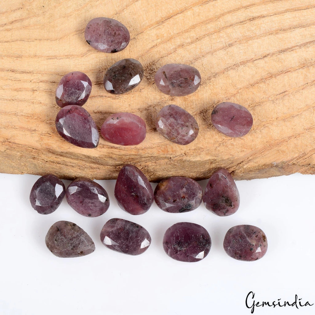 Ruby Lot, Loose Gemstone, Untreated, Red — 17 Pieces, 10mm to 14mm, 129.60 Ct, Mozambique