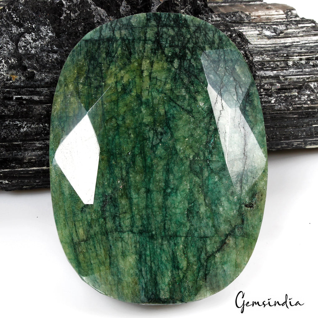 2490 Carat Natural Huge Green Emerald Earth-Mined Museum Size Oval Cut Gemstone