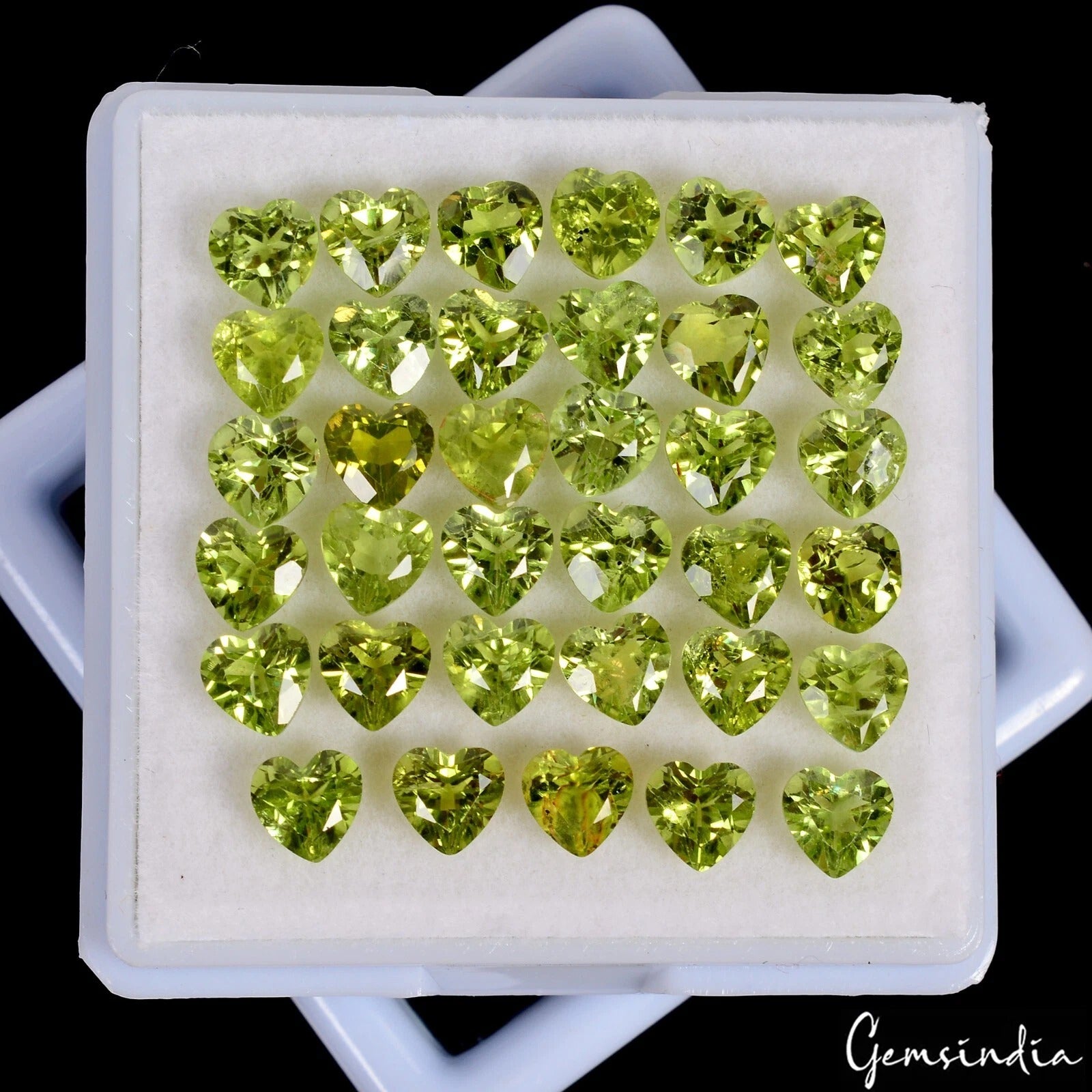 Peridot Lot, Loose Gemstone, Green — 35 Pieces, 5mm, 18.20 Ct