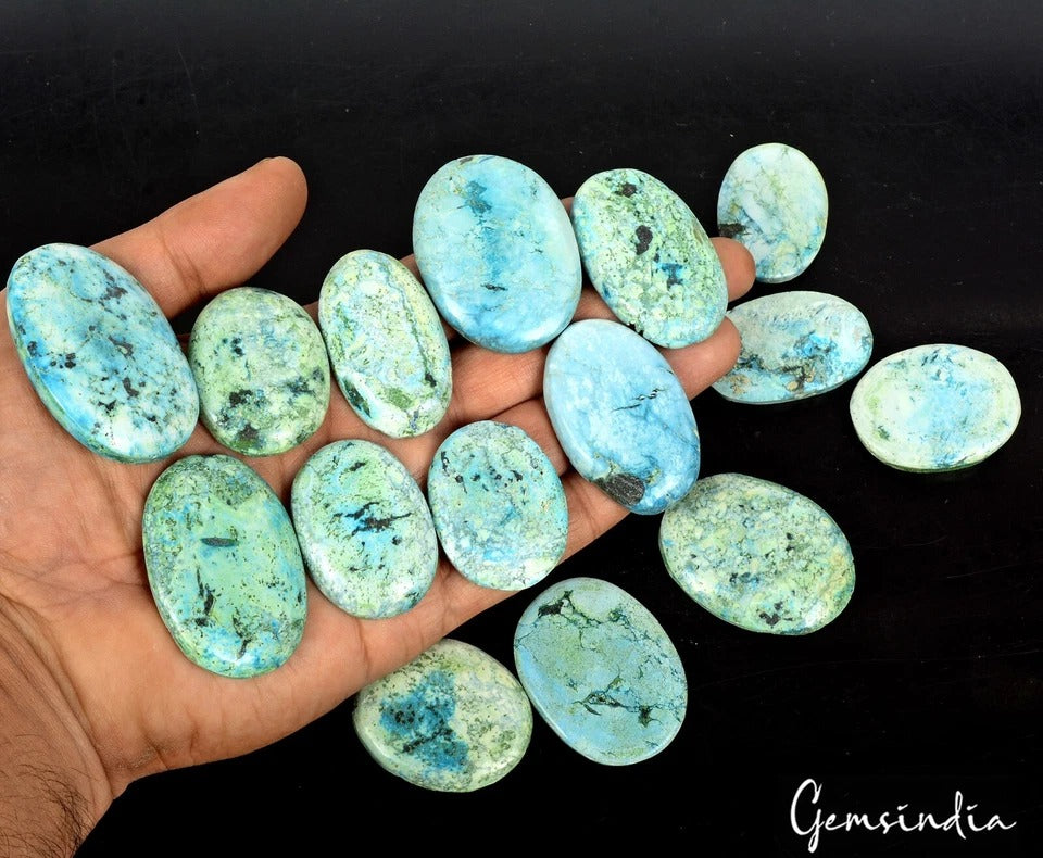 Turquoise Lot, Cabochon, Green — 15 Pieces, 18mm to 37mm, 1290 Ct
