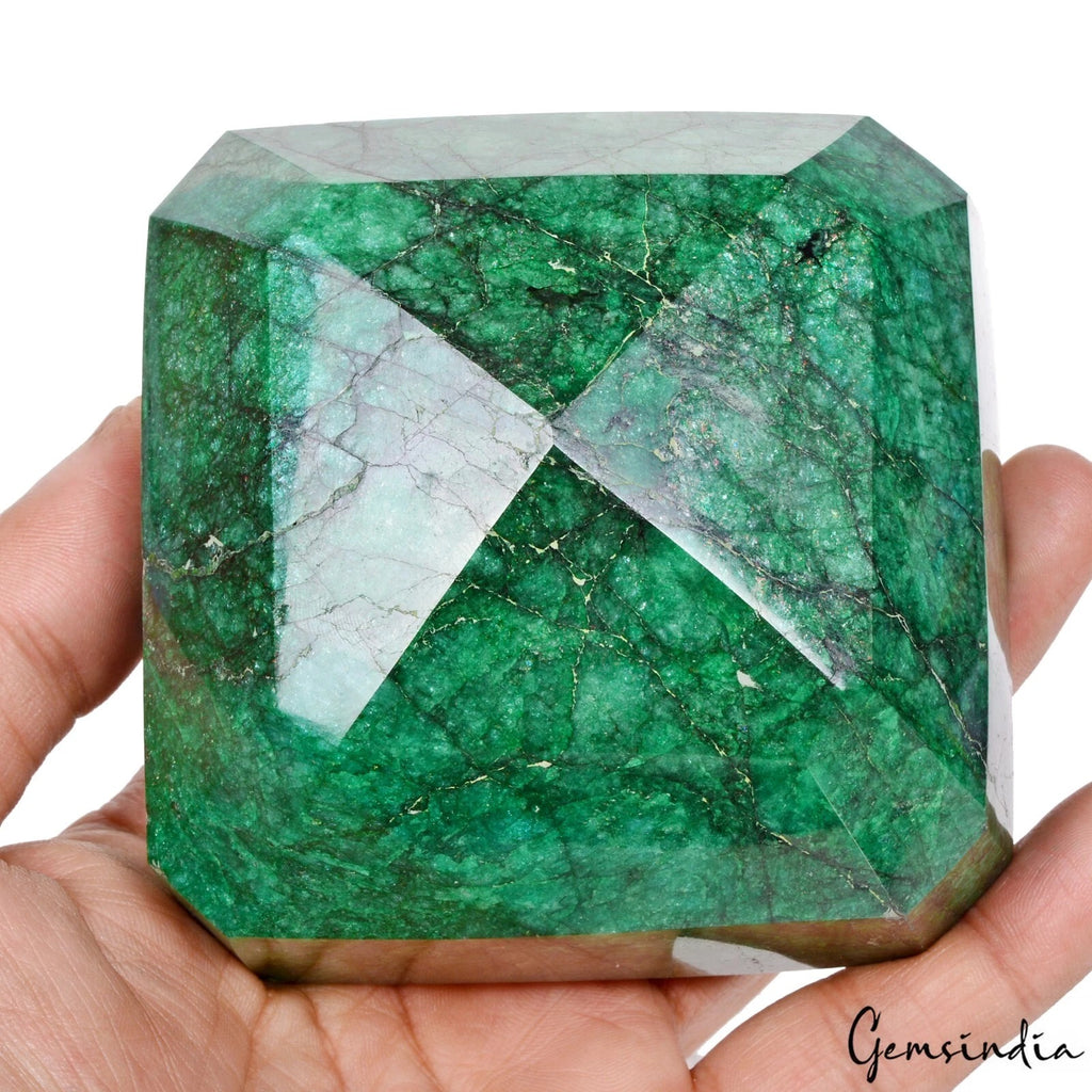 Emerald Loose Gemstone, Color Enhanced, Green — 87x87x60 mm, 3940 Ct, Brazil