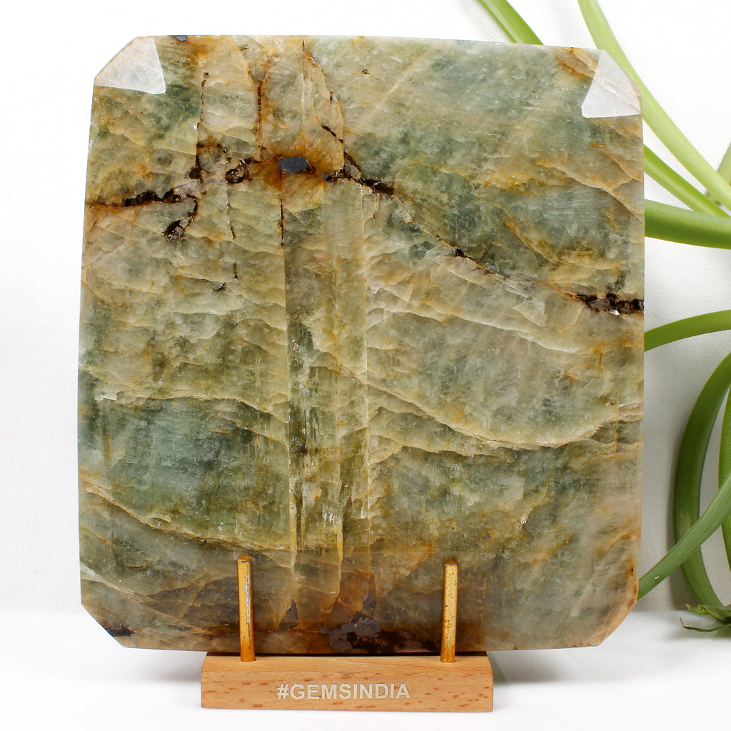 Aquamarine Loose Gemstone, Octagon cut, Untreated — 17975 Ct (3.59 Kg), Brazil