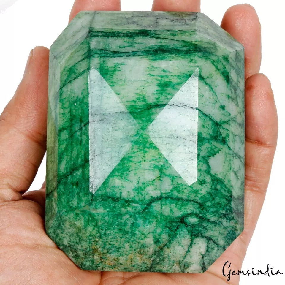 2840 Cts Natural Brazilian Green Emerald Octagon Cut Museum Size Loose Huge Gem