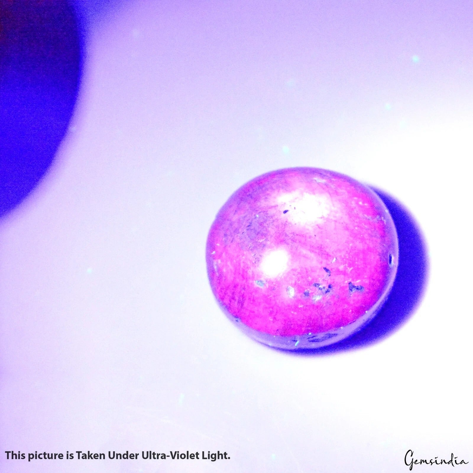 Ruby Cabochon, Untreated — 20 x 20 x 12mm, 59.00 Ct