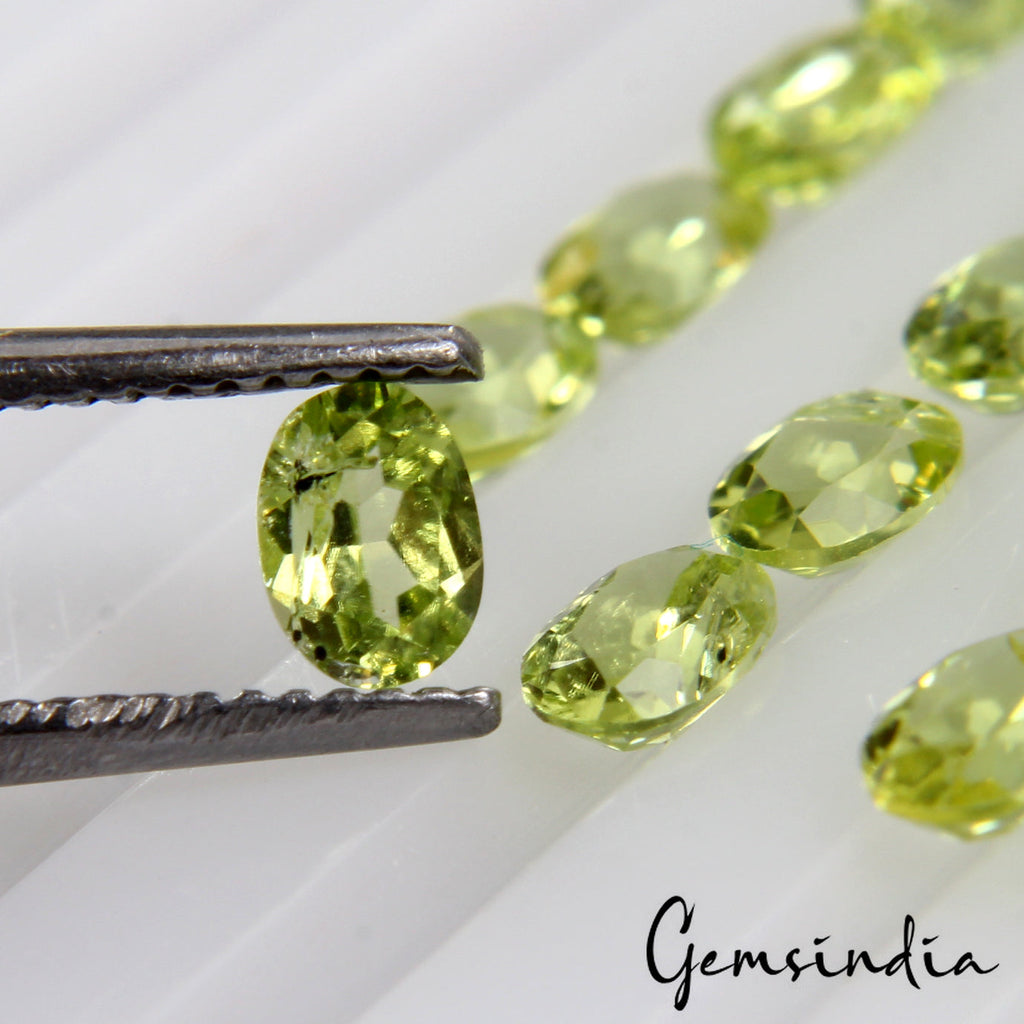 40 Pcs Natural Green Peridot 4x3mm Untreated/Unheated Oval Cut Loose Gemstones