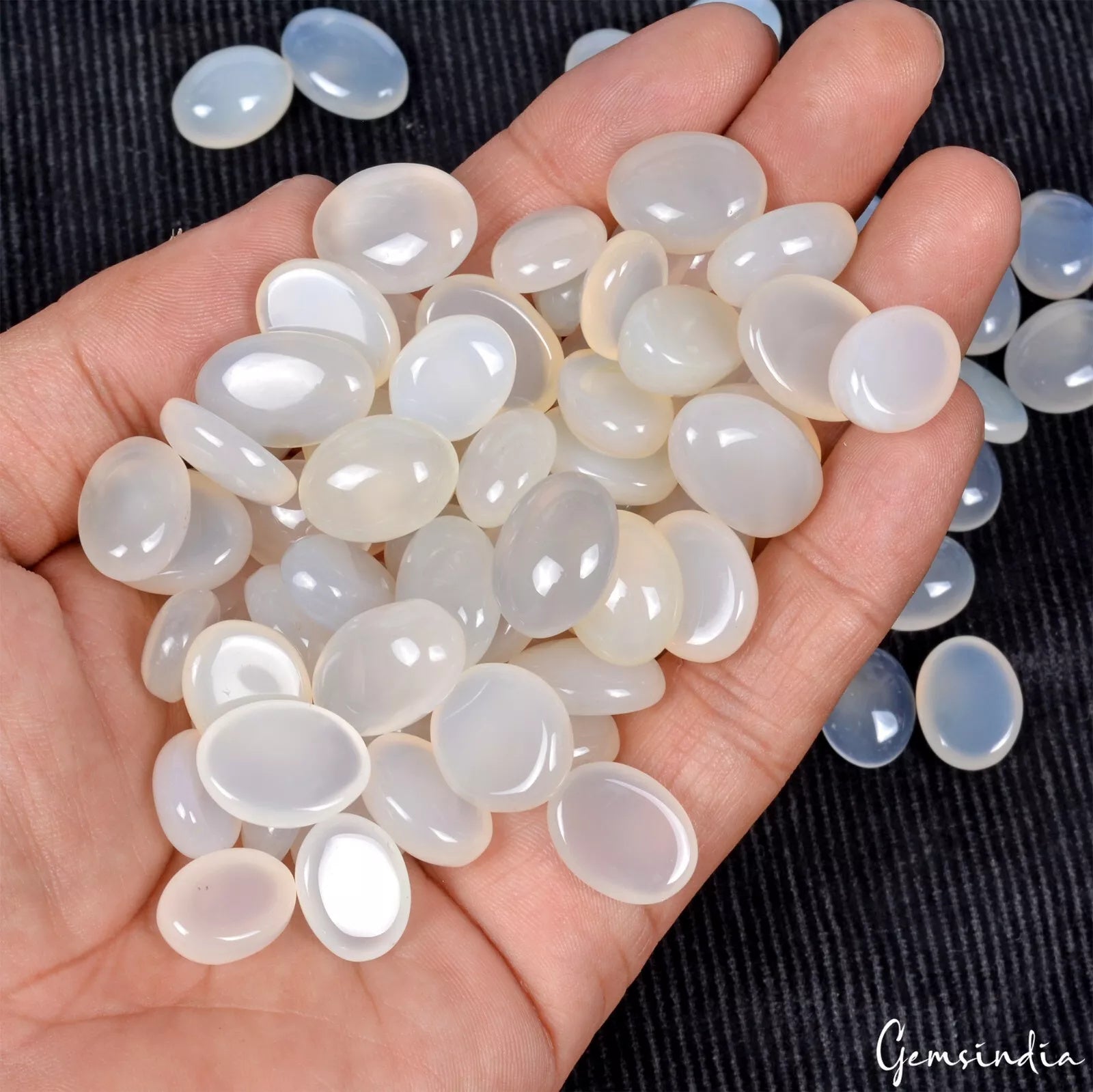 Moonstone Lot, Cabochon, Untreated — 96 Pieces, 13mm to 19mm, 1000 Ct, Madagascar