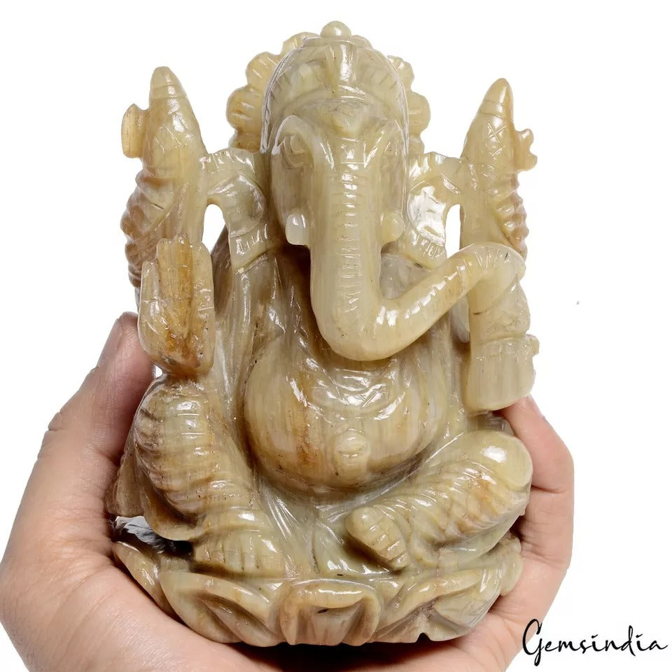 1.12 Kilo5.1" Natural Rare Cat's Eye Hand Carved Beautiful God Ganesha Sculpture