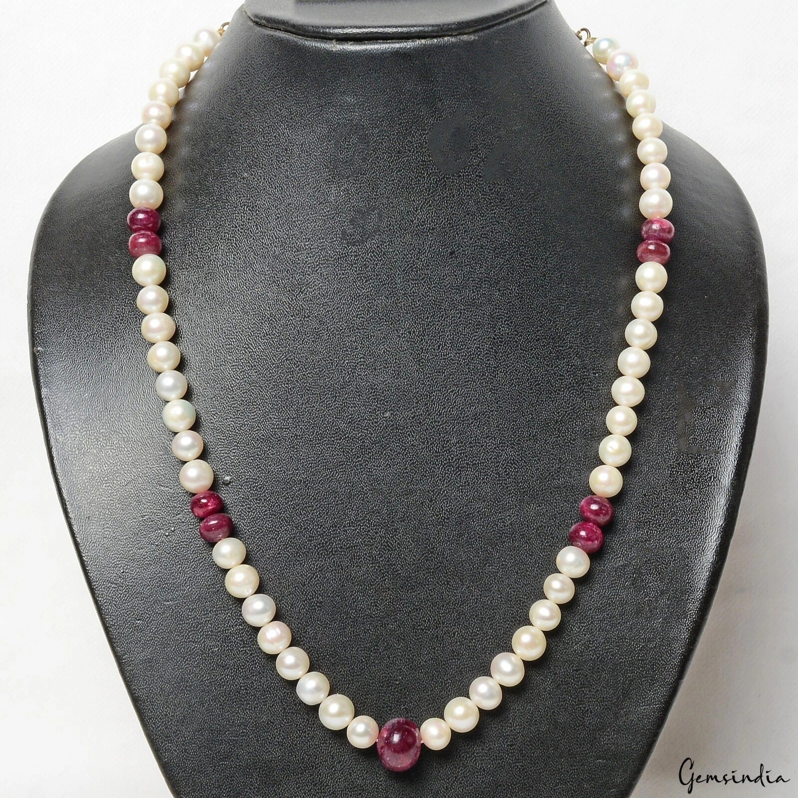 239.60 Cts Freshwater Pearl Red Ruby Cab Round Beaded Single Strand Necklace 21"
