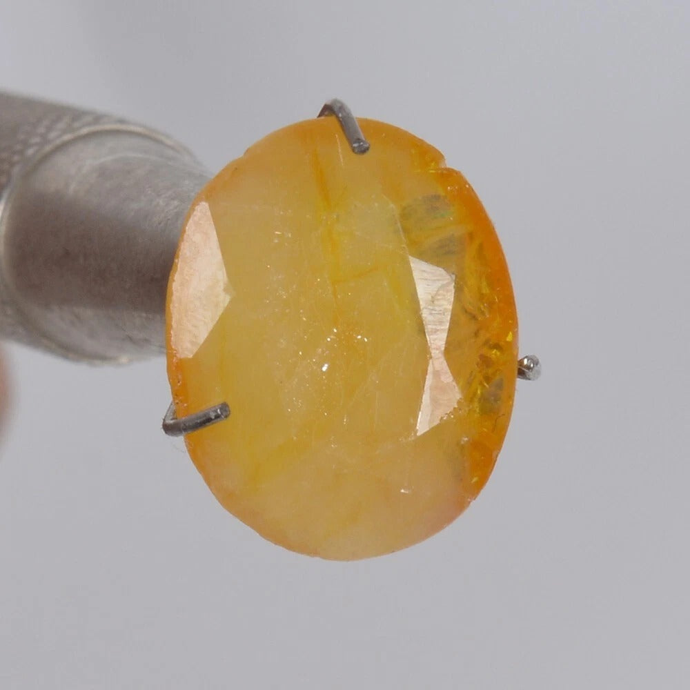Yellow Sapphire Loose Gemstone, Untreated — 11x9x4 mm, 5.10 Ct, Sri Lanka
