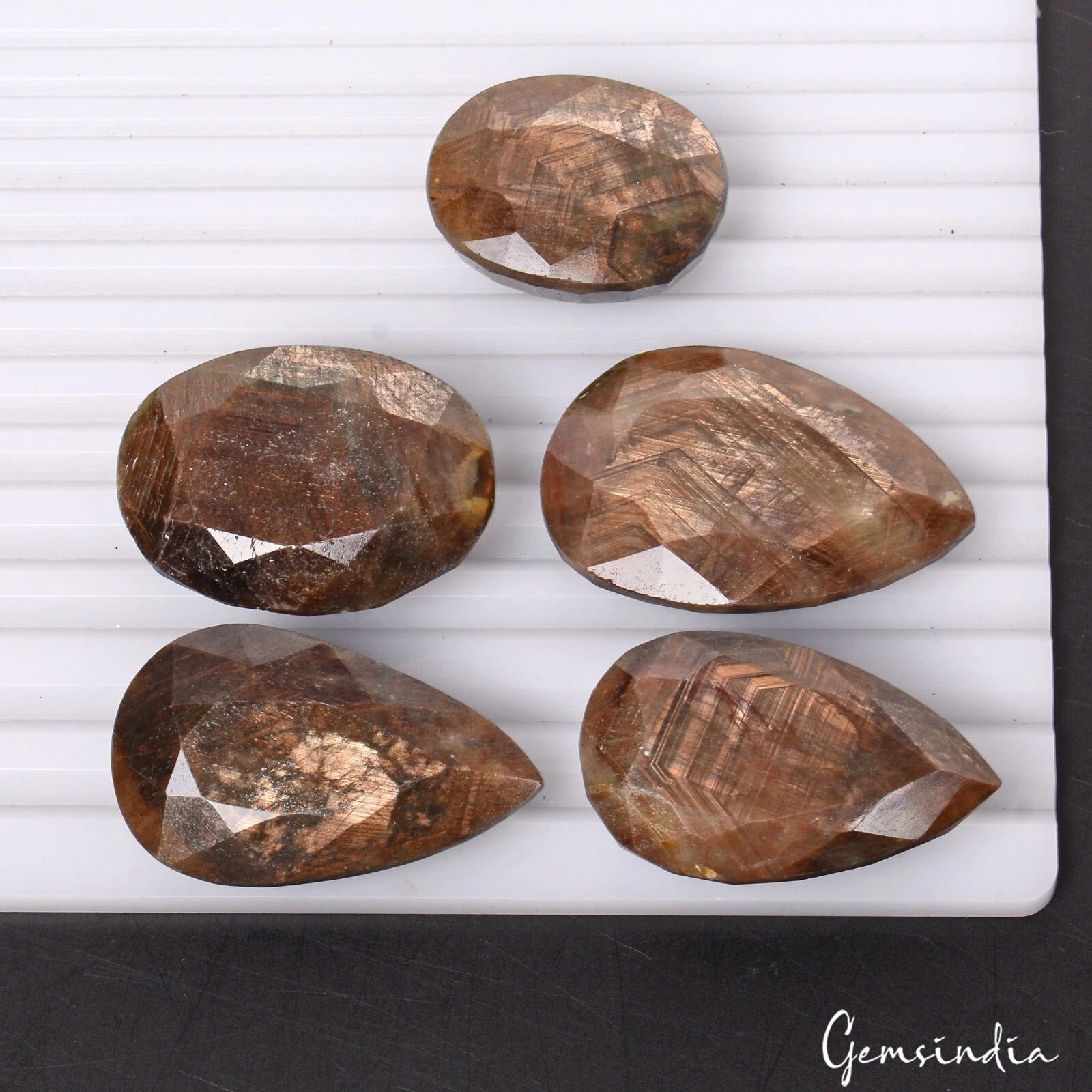 Sapphire Lot, Loose Gemstone, Untreated — 5 Pieces, 30mm to 43mm, 740 Ct, Madagascar
