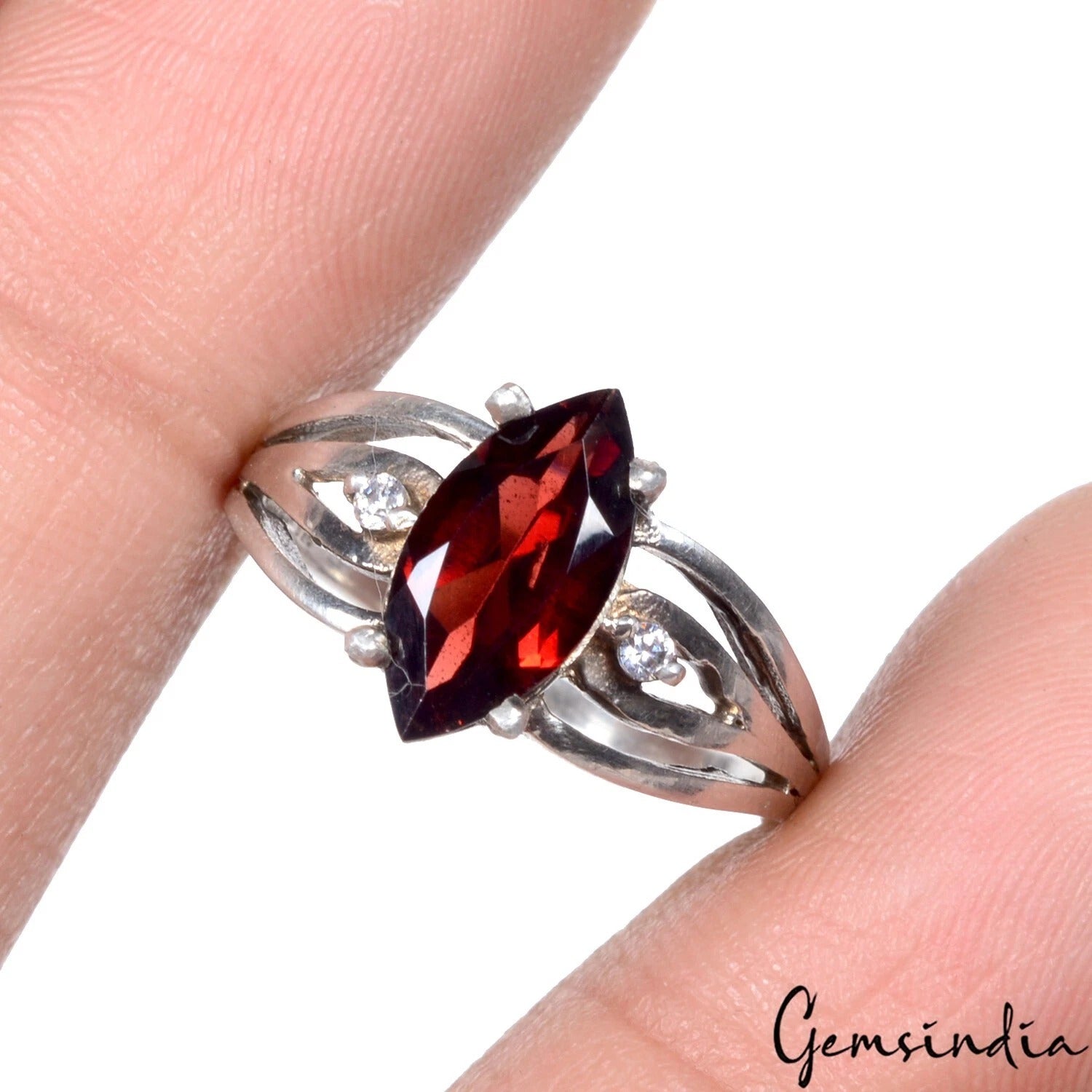 Garnet Sterling Silver Ring, Untreated, Silver — Size 6.5 US, 16.70 Ct (3.34 g)