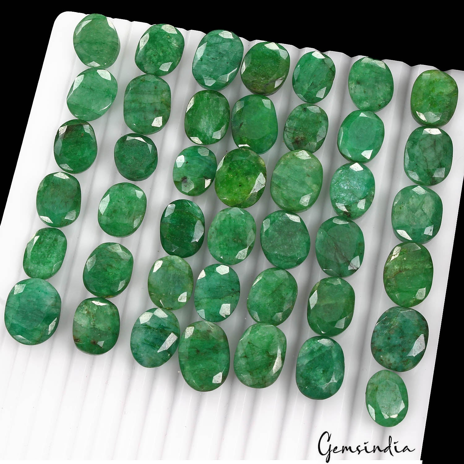 550 Ct/42 Pcs Natural Colombian Green Emerald Fine Cut Best Loose Gems For Rings