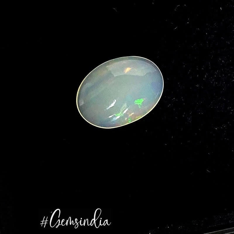 Ethiopian Opal Cabochon — 13x9x4 mm, 2.40 Ct, Ethiopia