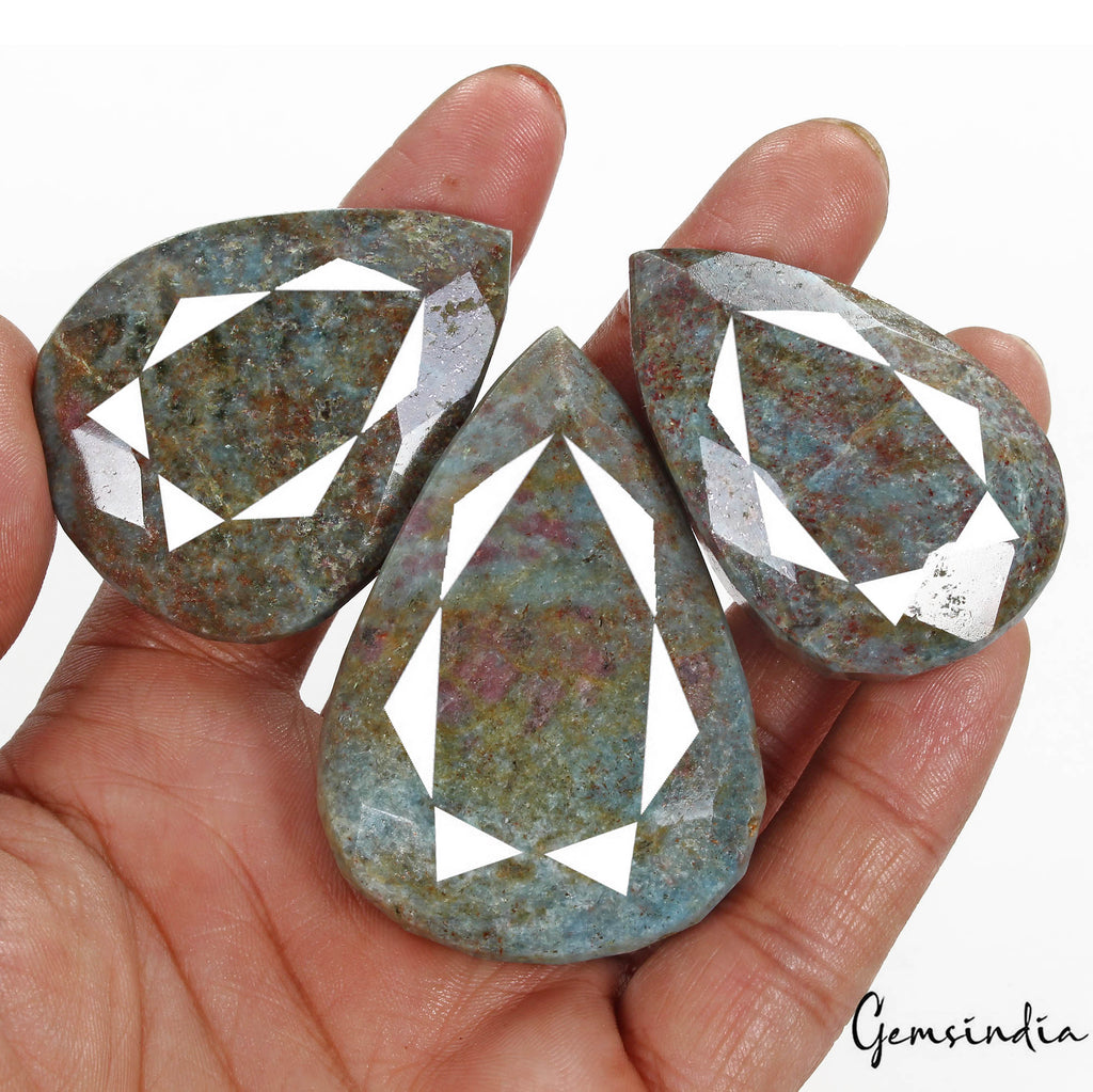 Ruby Kyanite Loose Gemstone, Untreated — 50mm to 60mm, 1170 Ct, Madagascar