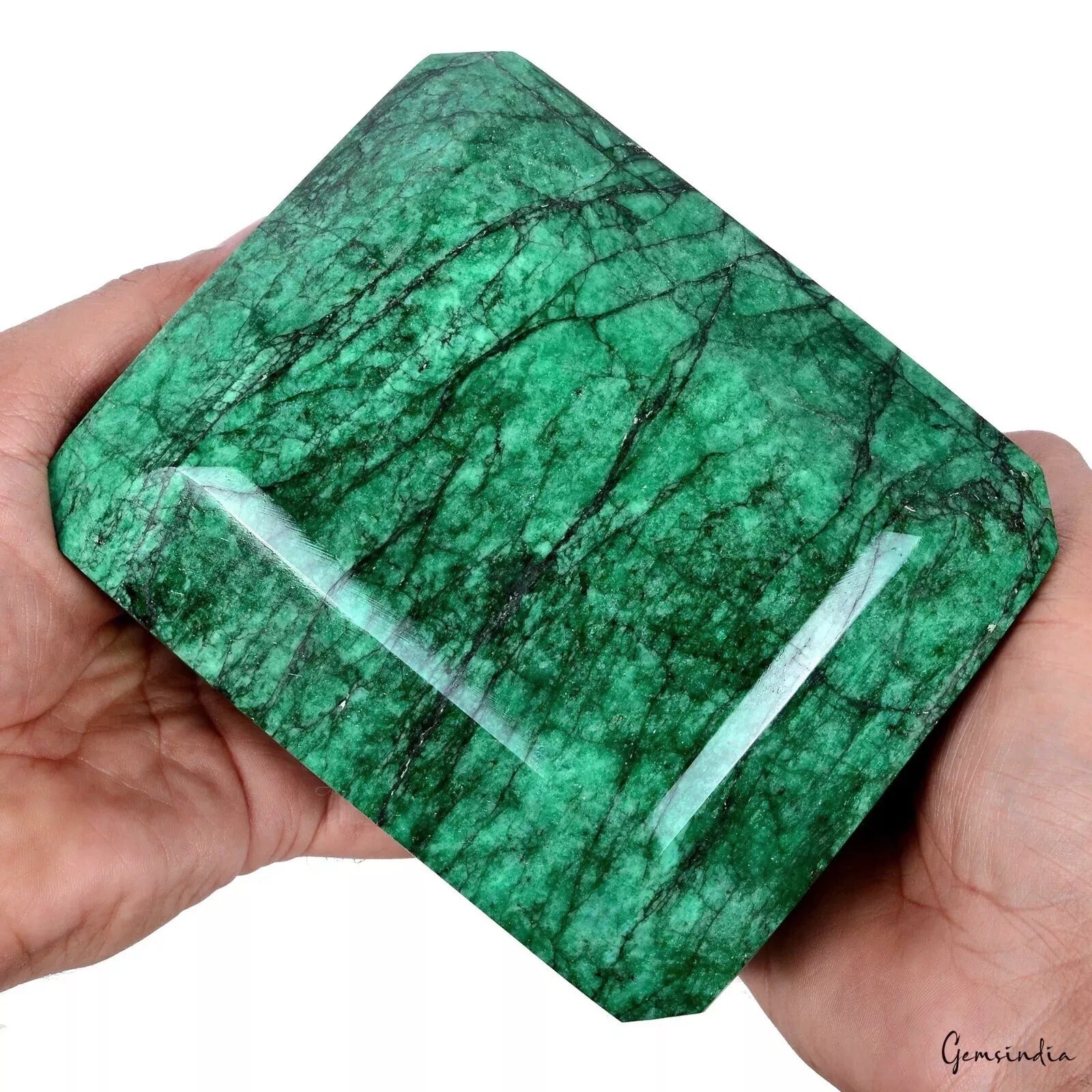 2.7Kilo Natural Huge Green Emerald Earth-Mined Museum Grade Octagon Cut Gemstone