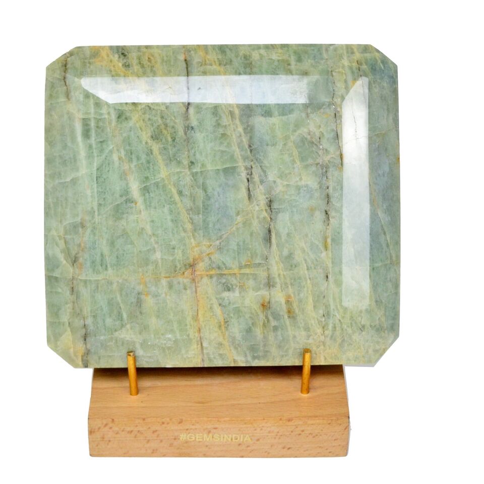 Beryl Loose Gemstone, Untreated — 7 x 6.25 x 3 Inch, 22000 Ct (4.4 Kg), Brazil