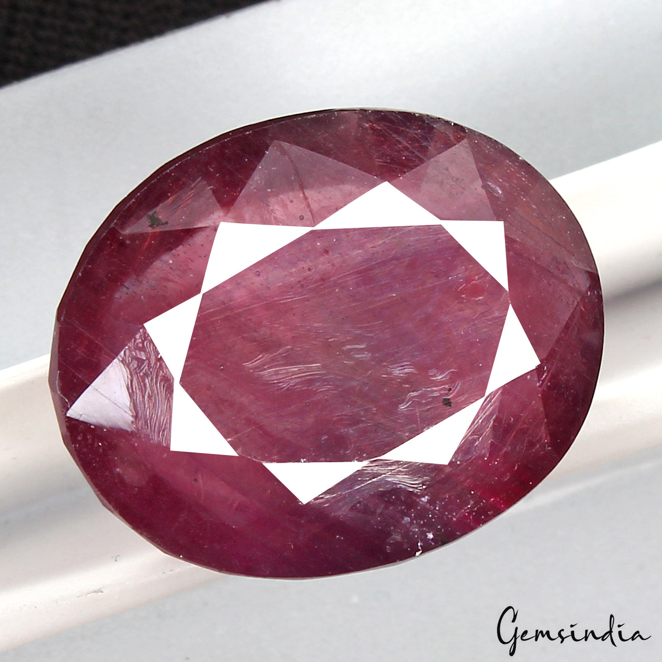 Ruby Loose Gemstone, Oval Cut, Heated — 17x14x4 mm, 17.50 Ct, Mozambique