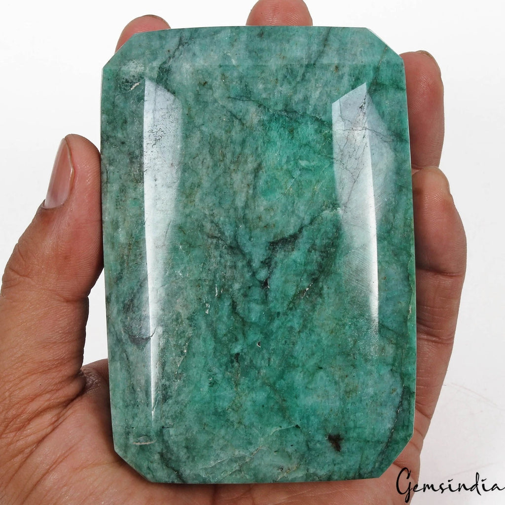 Emerald Loose Gemstone, Color Enhanced, Green — 4x2.75x2.25 Inch, 3600 Ct (0.72 Kg), Brazil