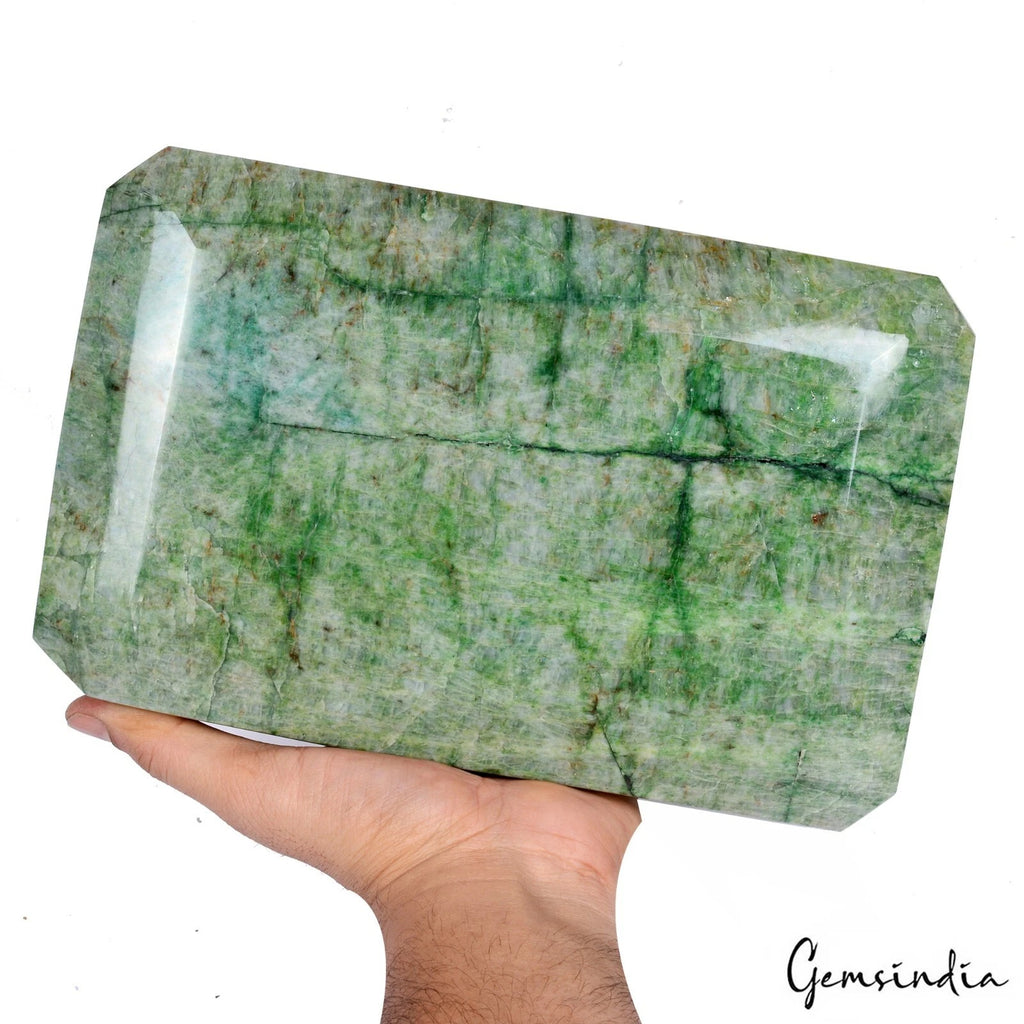 Emerald Loose Gemstone, Color Enhanced — 9.75 x 6.25 x 2.35 inches, 29000 Ct (5.8 Kg), Brazil