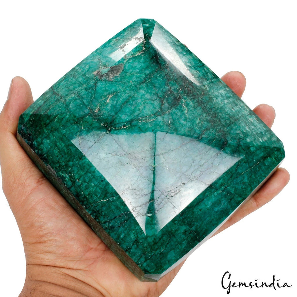 Emerald Loose Gemstone, Color Enhanced, Green — 5x4.5x2.25 Inch, 7750 Ct (1.55 Kg), Brazil