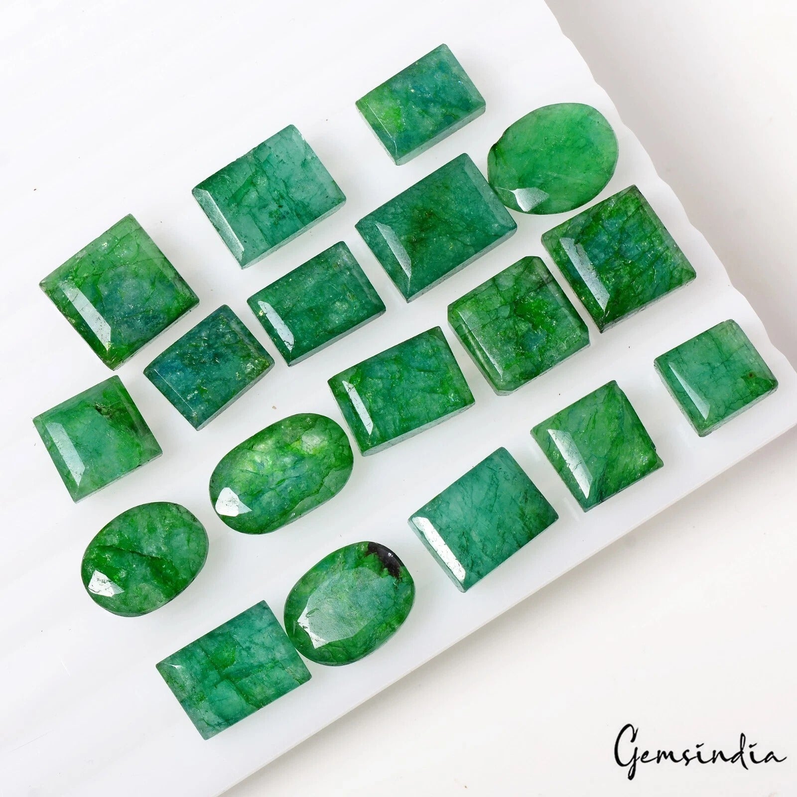 Emerald Lot, Loose Gemstone, Indication of Color Treatment for Better Appearance, Color Enhanced — 18 Pieces, 12mm to 19mm, 260 Ct, Brazil