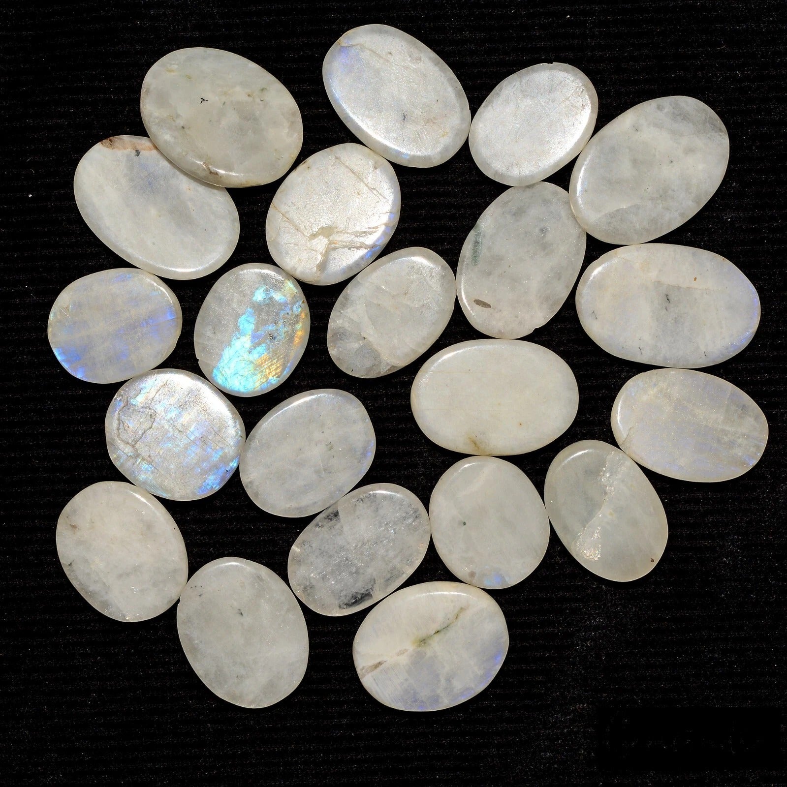 490 Cts/21 Pcs Natural Untreated Blue Shine Moonstone Oval Drill Bead Loose Gems