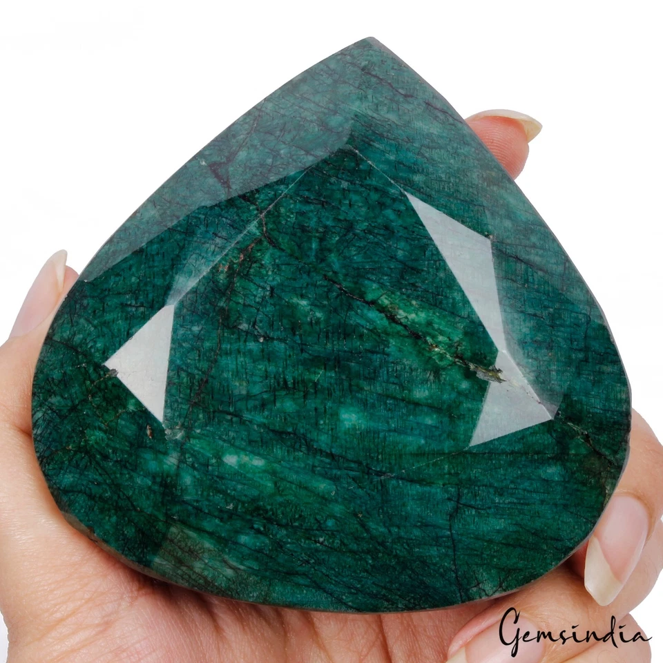 2550 Ct Natural Green Emerald Pear Faceted Huge Earth mined Museum Size Gemstone