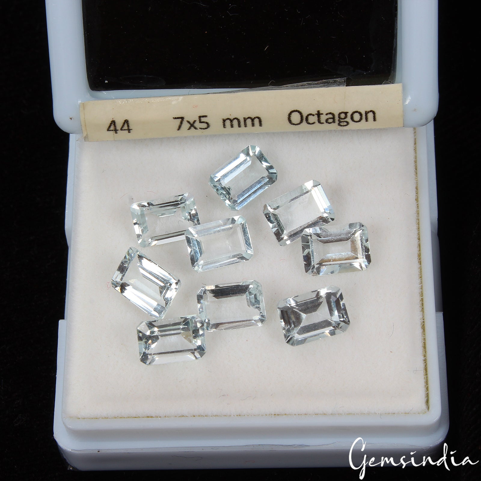 Emerald Lot, Loose Gemstone, Untreated, Blue — 9 Pieces, 7x5mm, 8.00 Ct, Brazil