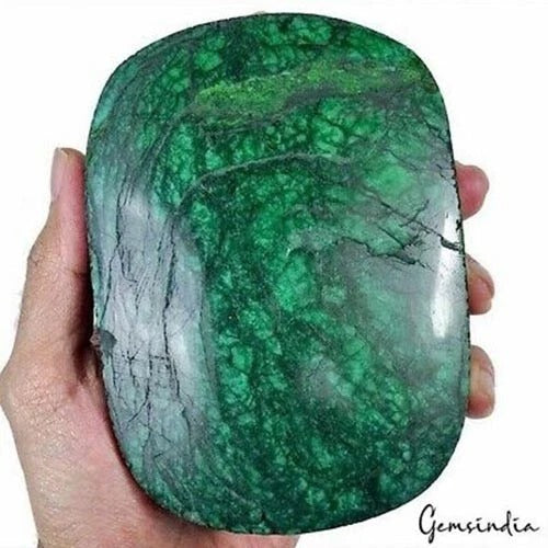 Emerald Carving, Color Enhanced, Green — 129x93x45 mm, 5280 Ct, Brazil