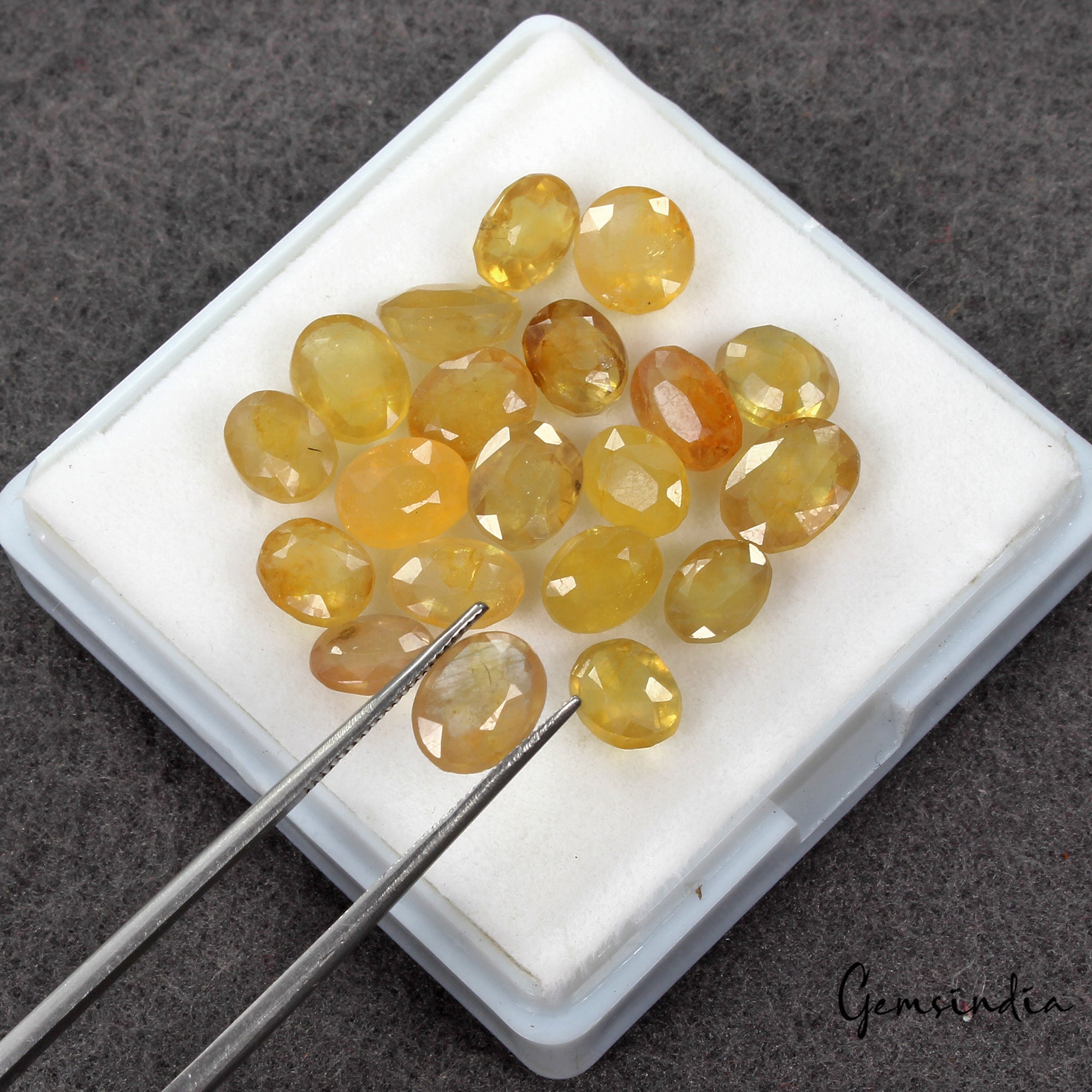 Yellow Sapphire Lot, Loose Gemstone — 20 Pieces, 07mm to 09mm, 40.50 Ct, Sri Lanka