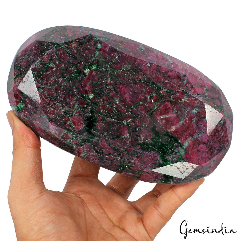 Natural Ruby Zoisite 2.6 Kilo Earth Mined Oval Cut Museum Grade Rare Gemstone