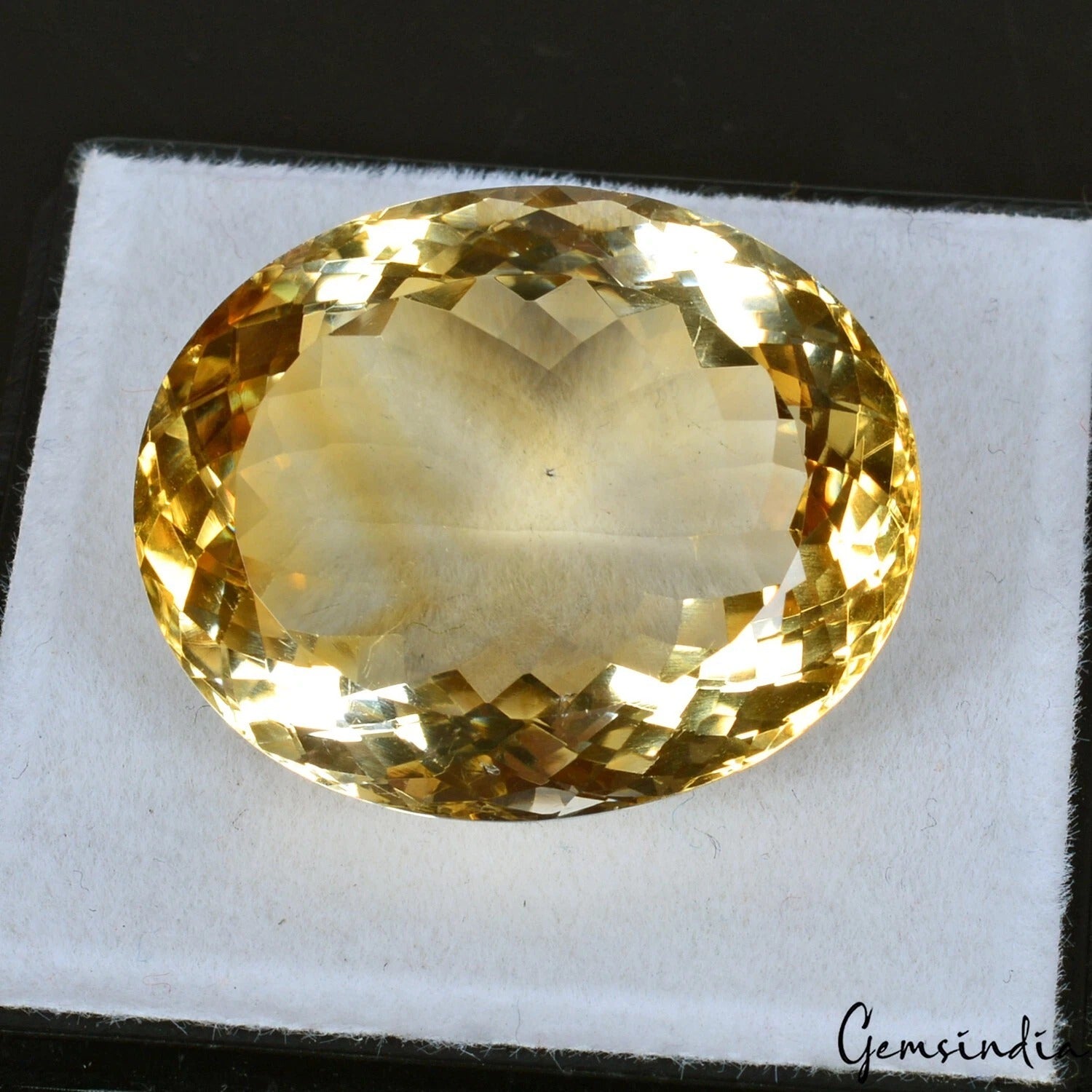 Citrine Loose Gemstone, Untreated, Yellow — 26x21x12 mm, 42.90 Ct, Brazil