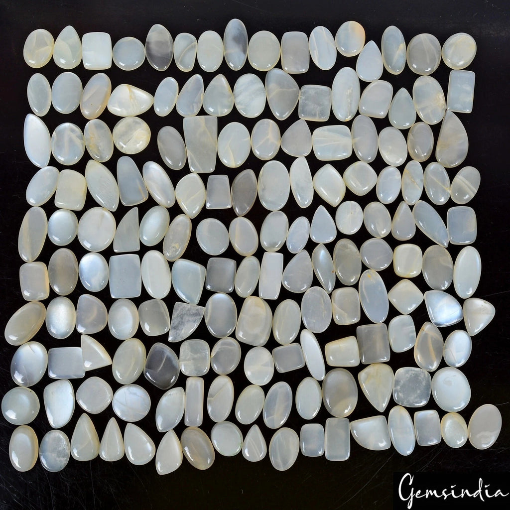 Moonstone Lot, Cabochon — 153 Pieces, 13mm to 26mm, 1600 Ct, Madagascar