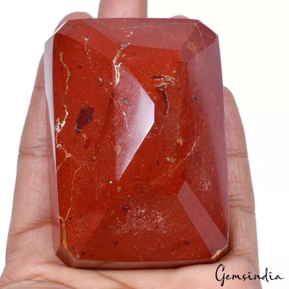 Red Jasper Loose Gemstone, Untreated — 1550 Ct (0.31 Kg), Madagascar