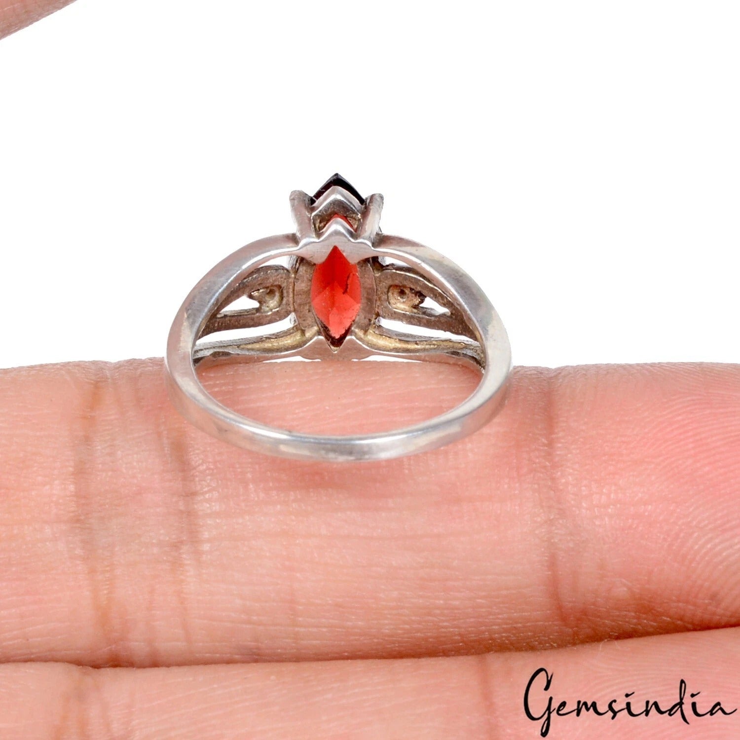 Garnet Sterling Silver Ring, Untreated, Silver — Size 6.5 US, 16.70 Ct (3.34 g)