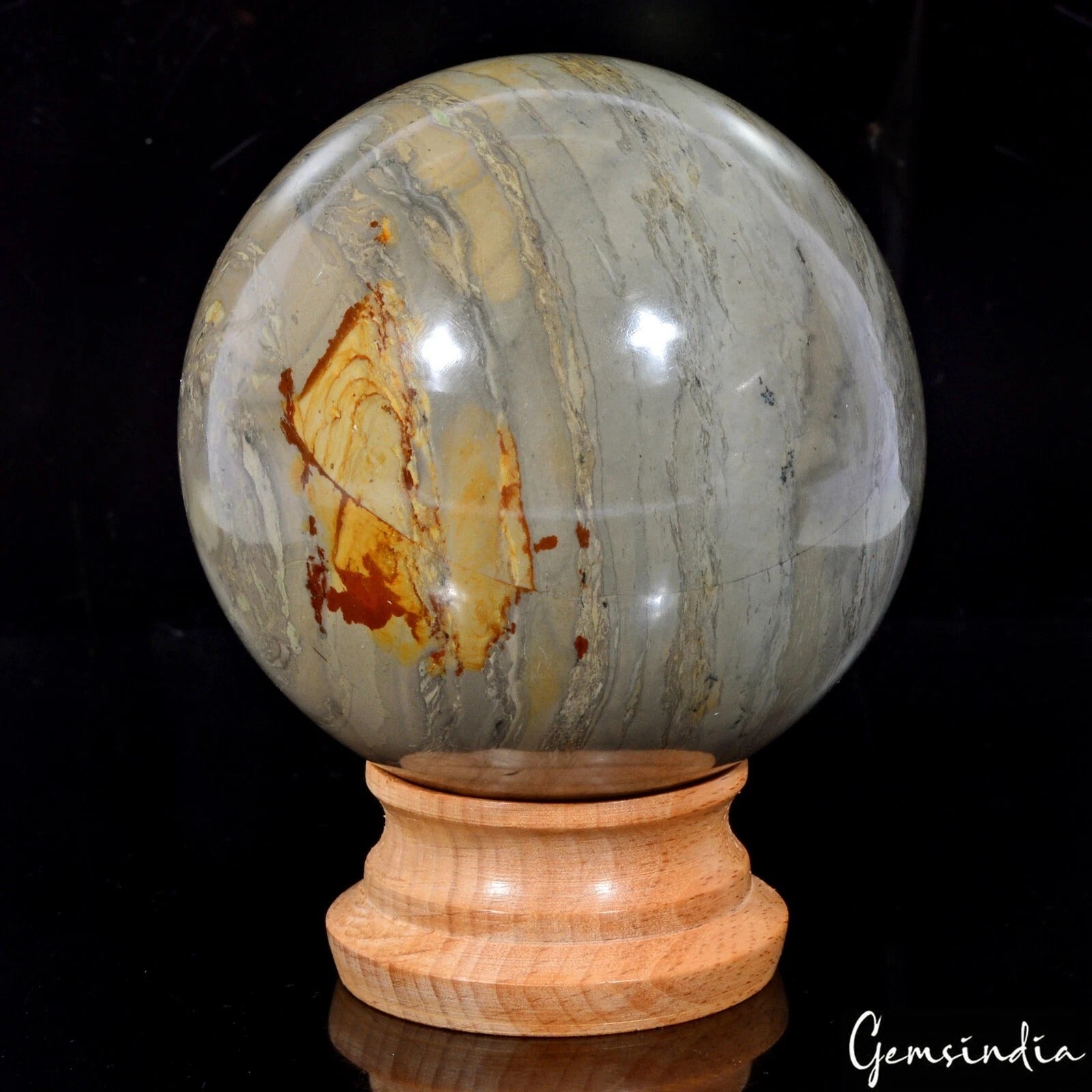 Agate Sphere, Untreated — 3 Inch, 0.71 Kg (3550 Ct), Madagascar
