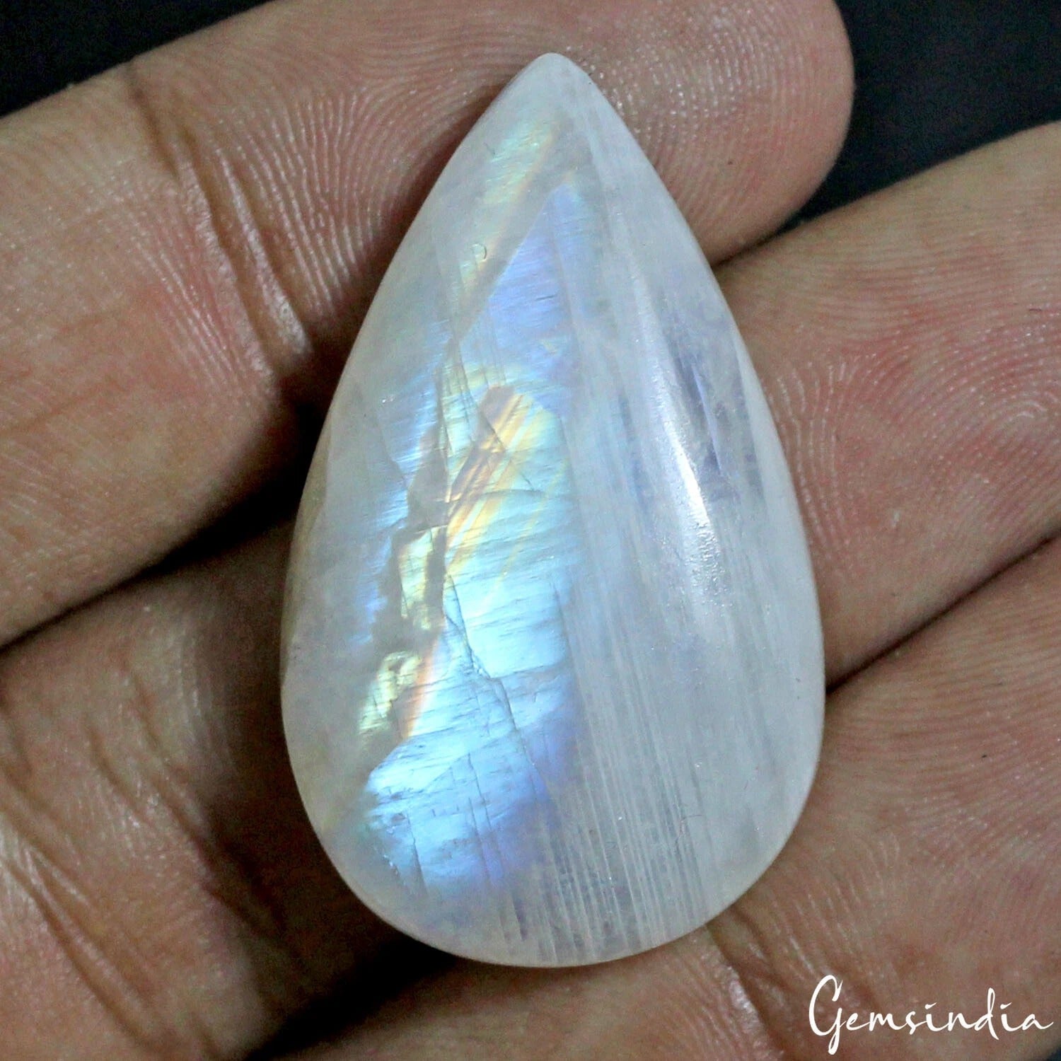 Moonstone Cabochon, Untreated — 36x21x08mm, 47.20 Ct