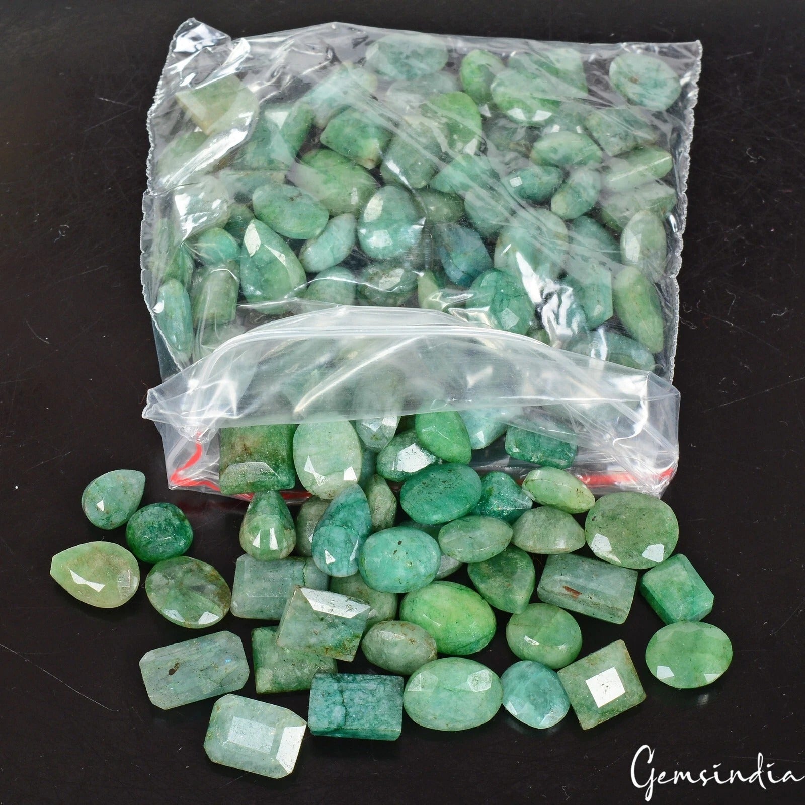 Certified 300 Ct/102 Pcs Natural Brazilian Green Emerald Mix Cut Gem For Jewelry