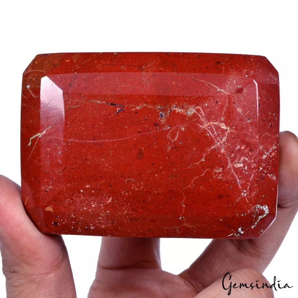 Red Jasper Loose Gemstone, Untreated — 1550 Ct (0.31 Kg), Madagascar