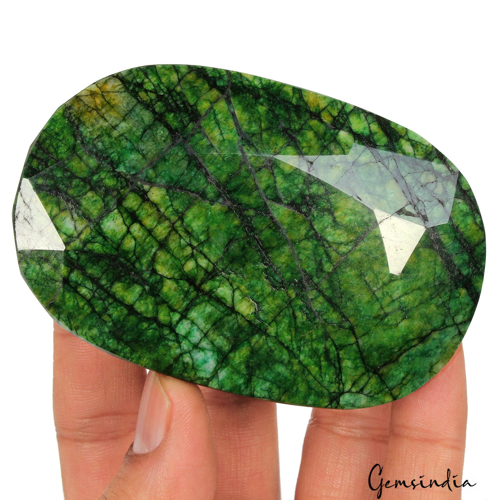 1470 Carat Natural Huge Green Emerald Earth-Mined Museum Size Oval Cut Gemstone