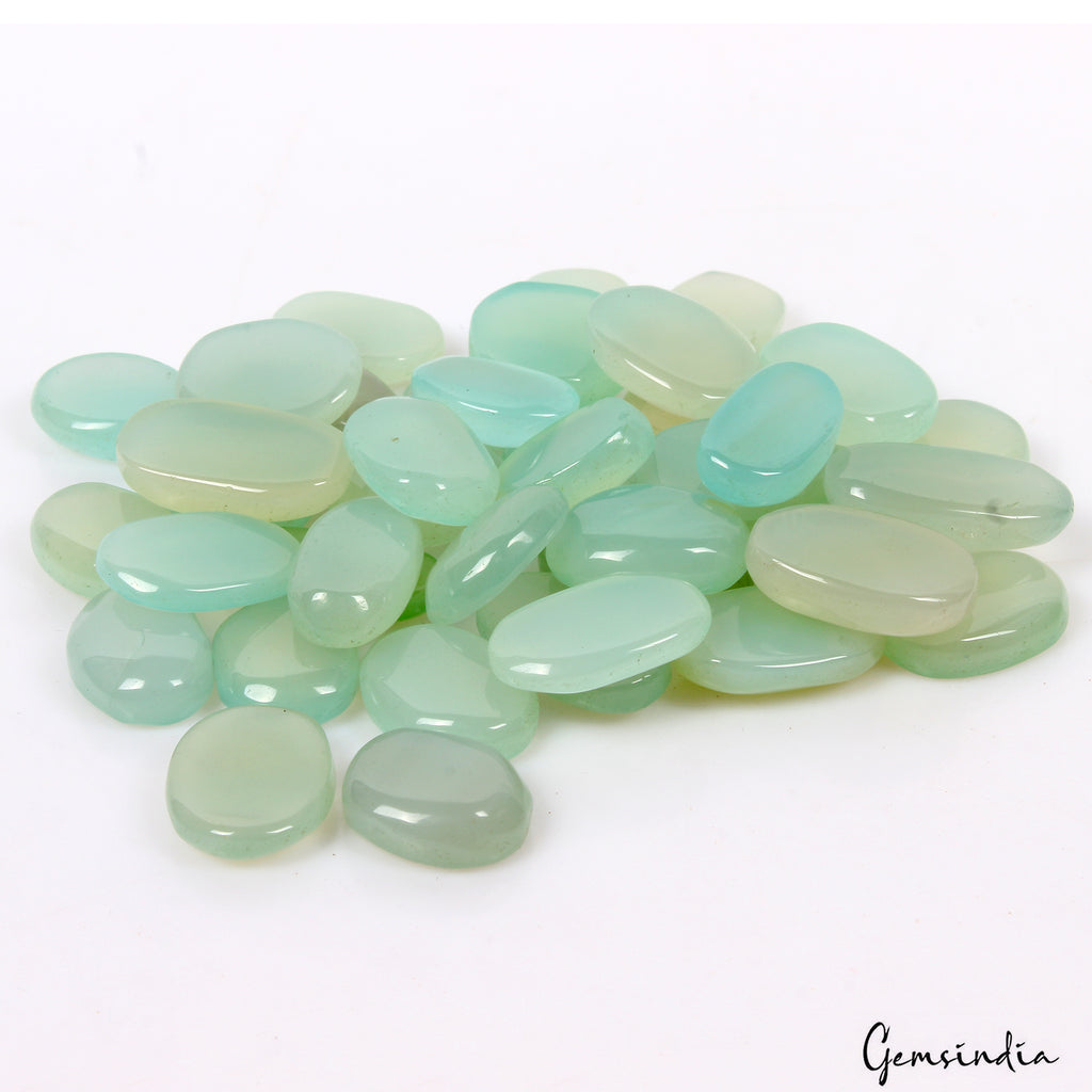 Onyx Lot, Cabochon, Color Enhanced, Blue — 37 Pieces, 14mm to 19mm, 680 Ct, Madagascar