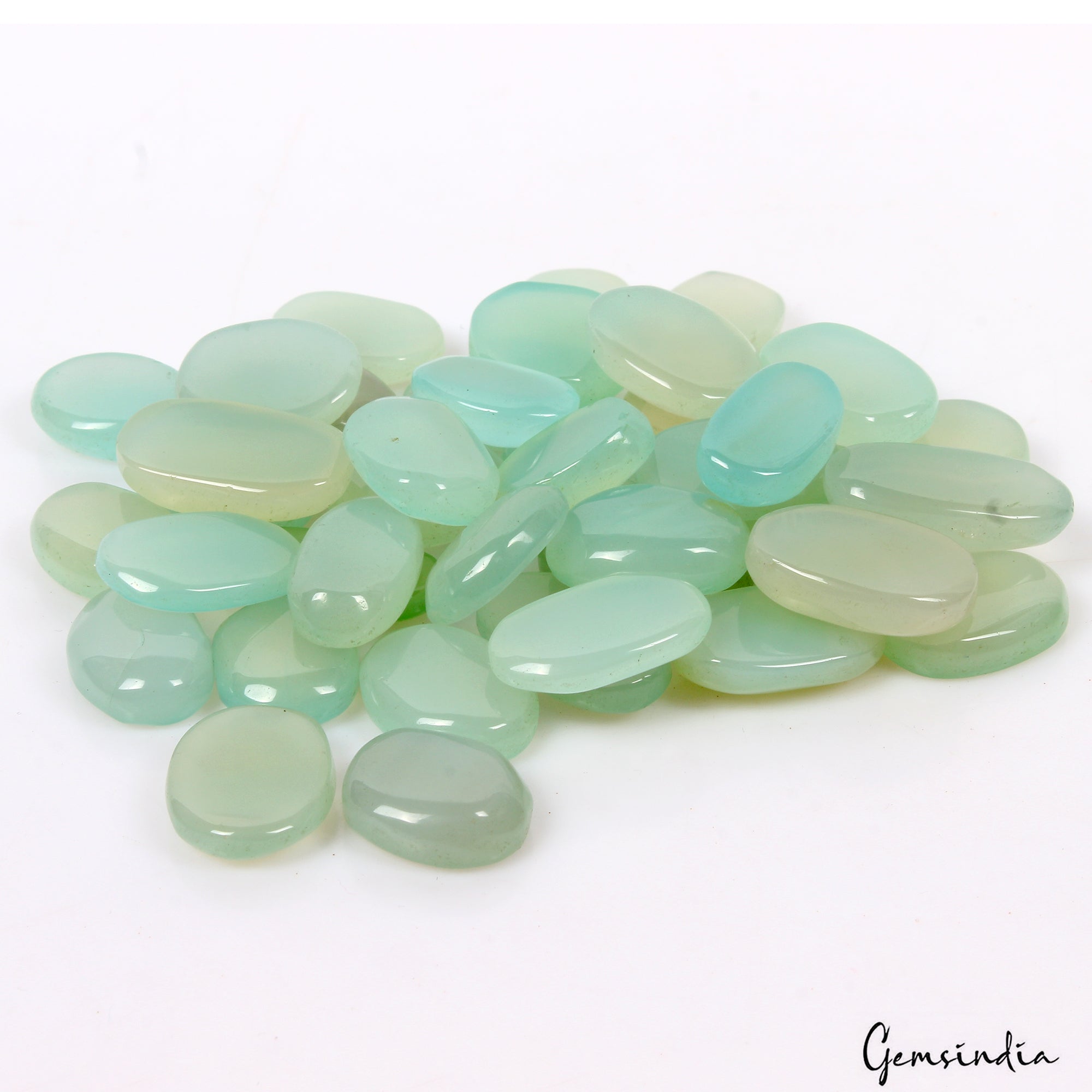 Onyx Lot, Cabochon, Color Enhanced, Blue — 37 Pieces, 14mm to 19mm, 680 Ct, Madagascar